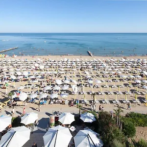 Columbia & Ninfea 3*, Lido di Jesolo Italië